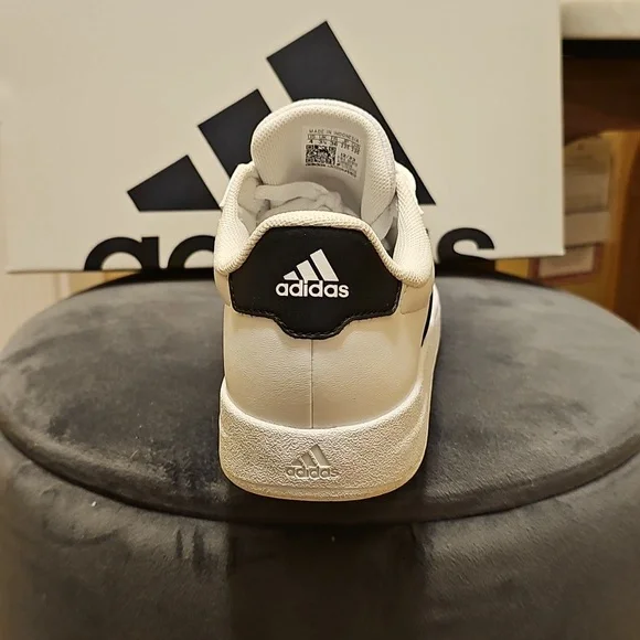 Adidas sneaker - Picture 5 of 11